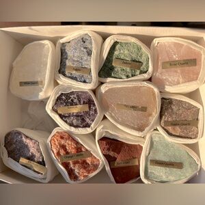 11 large Crystals 💫